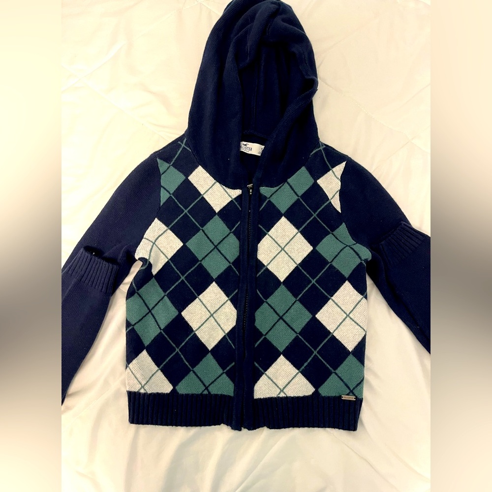 hollister sweater zip up